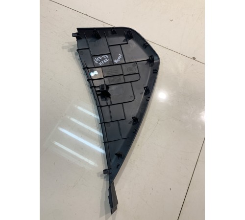 Боковая накладка торпеды (правая)