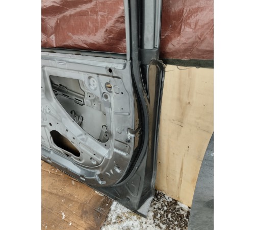 Дверь передняя правая