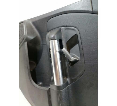 Обшивка двери задняя правая