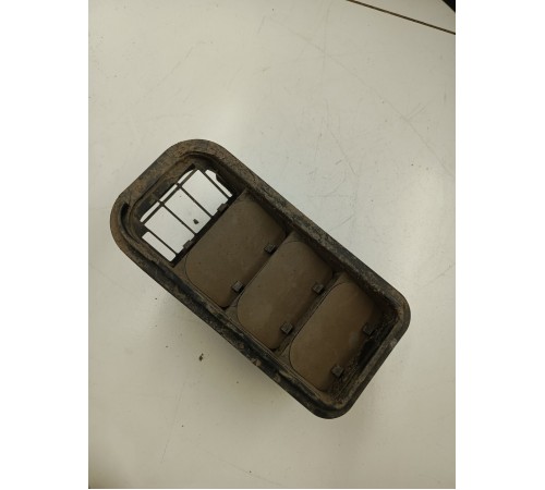 Решетка вентиляционная задняя 