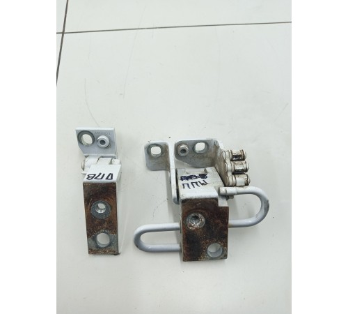 Комплект петель передней правой двери