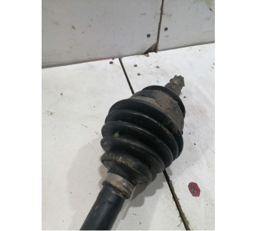 Полуось (привод) передний правый