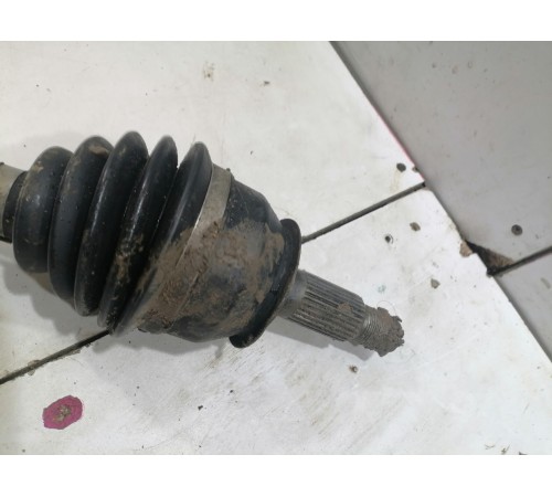 Полуось (привод) передний правый