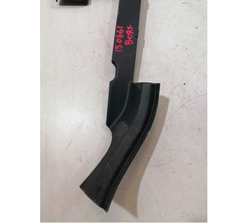 Накладка петли капота правая