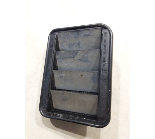 Решетка вентиляционная (левая)