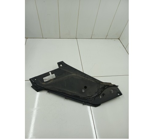 Накладка передней панели левая