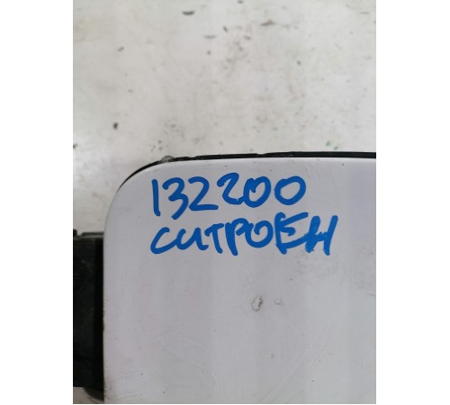 Лючок бензобака