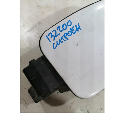 Лючок бензобака