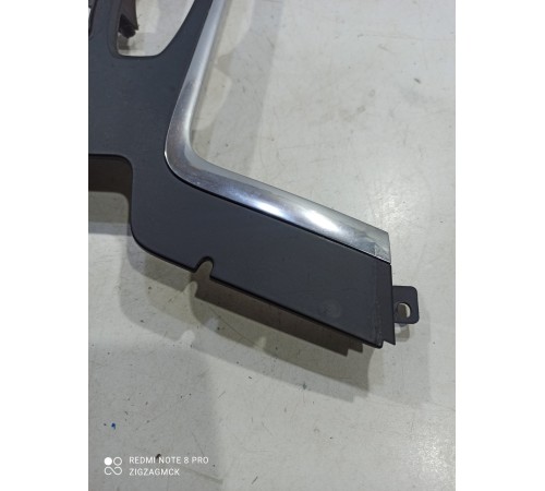 Накладка (пластик) салона (левая)