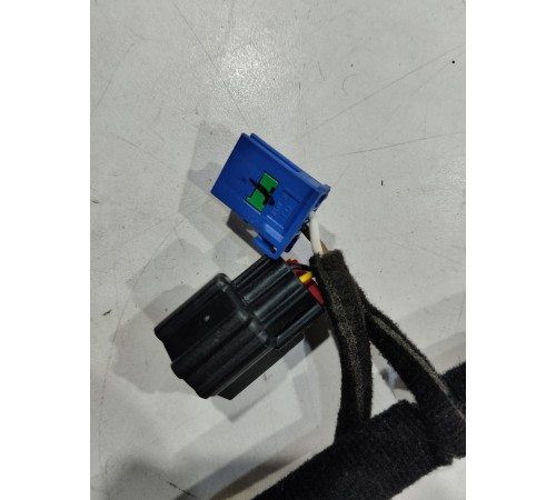 Электропроводка двери (передняя левая)