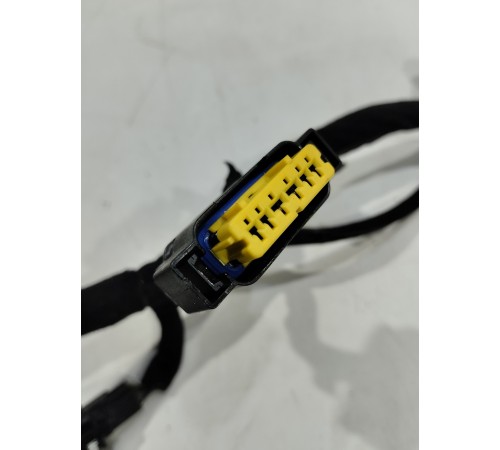 Электропроводка двери (передняя левая)