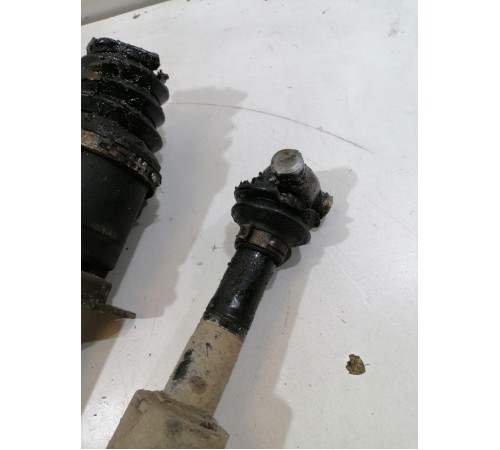 Привод (полуось) передний правый