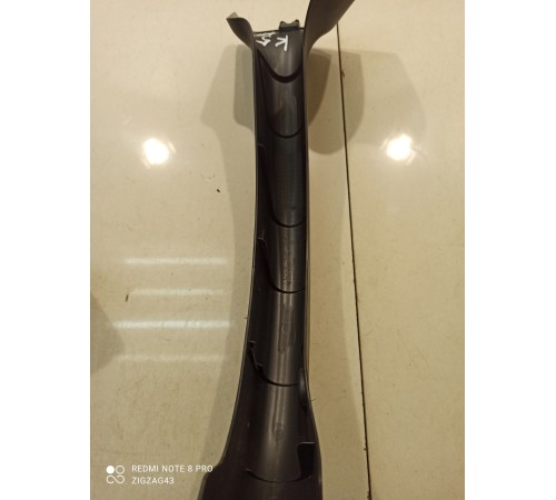 Накладка петли багажника(левая)