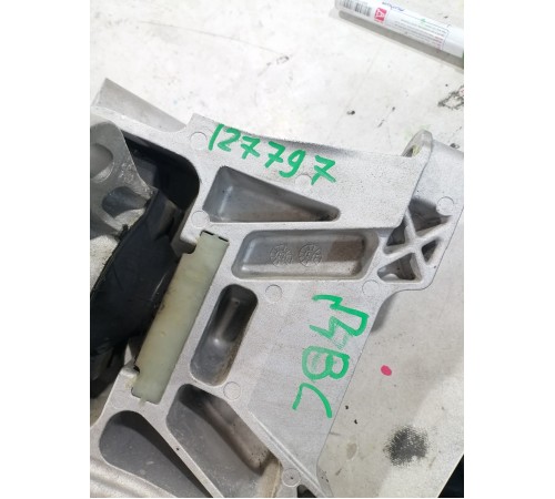 Подушка, опора двигателя