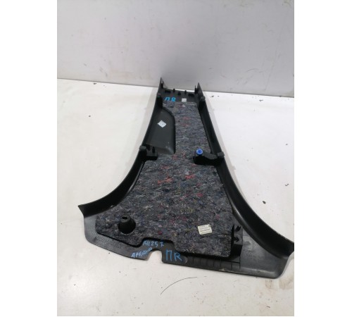 Обшивка стойки центральная правая