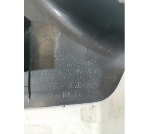 Обшивка стойки центральная правая