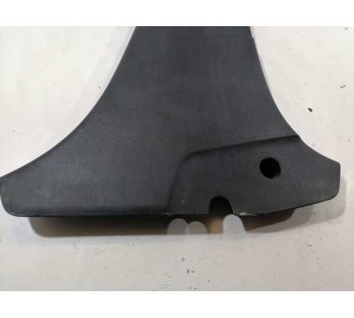 Обшивка стойки центральная правая