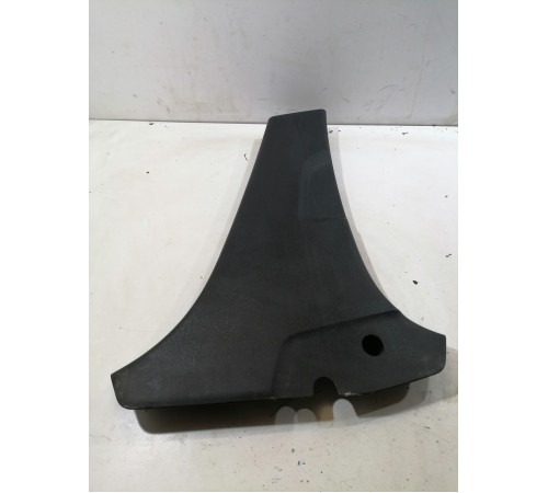 Обшивка стойки центральная правая