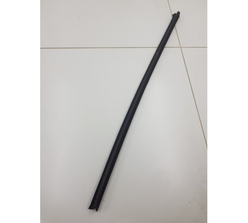 Уплотнитель стекла передний левый внутренний