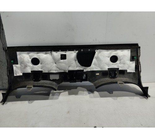 Задняя полка