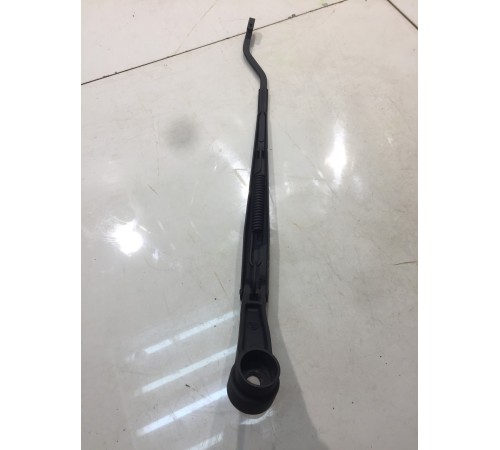 Стеклоочиститель (передний, левый)