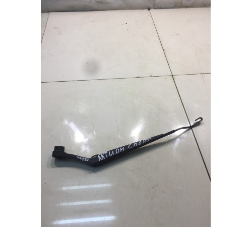 Стеклоочиститель (передний, левый)