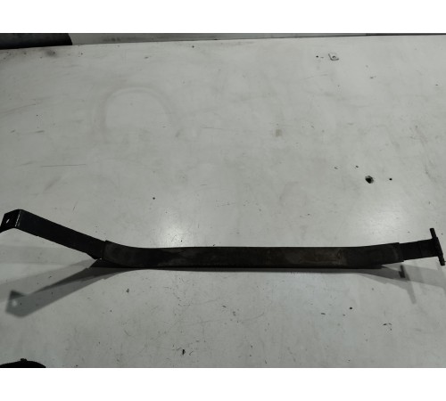 Крепление топливного бака правое