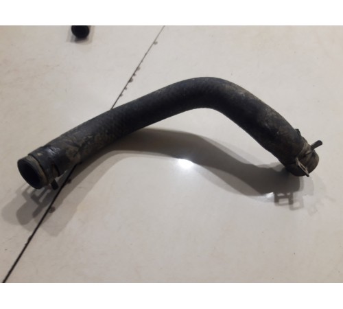 Патрубок системы охлаждения