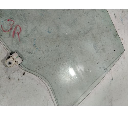 Стекло двери заднее правое