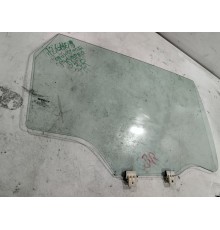 Стекло двери заднее правое