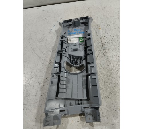 Обшивка центральной стойки левая верхняя