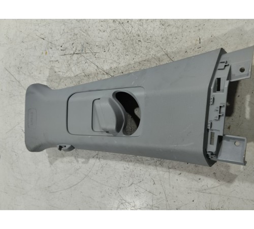 Обшивка центральной стойки левая верхняя