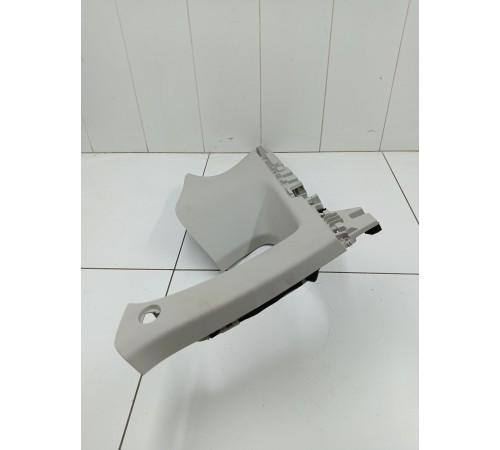 Обшивка задней стойки правая верхняя