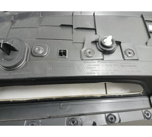 Обшивка двери передняя левая