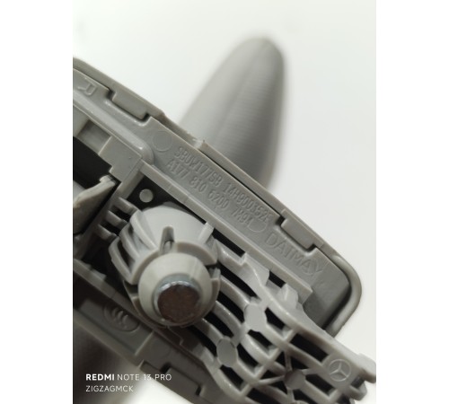 Козырек солнцезащитный правый