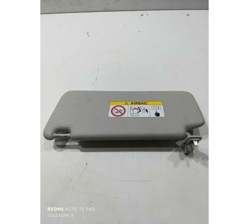 Козырек солнцезащитный правый