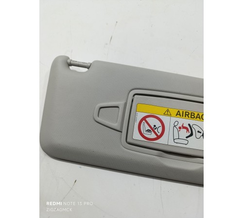 Козырек солнцезащитный правый