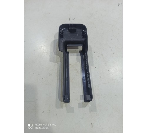 Накладка крепления сиденья правая