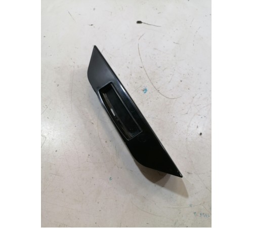 Накладка кнопки открывания багажника