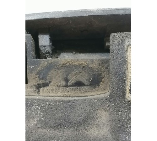 Накладка кнопки открывания багажника