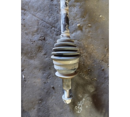 Привод (полуось) передний правый