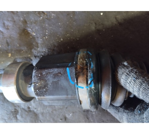 Привод (полуось) передний правый