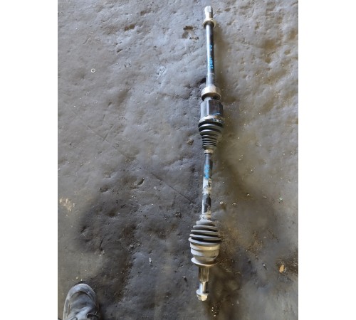 Привод (полуось) передний правый