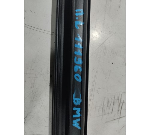 Уплотнитель стекла (передний левый внутренний)