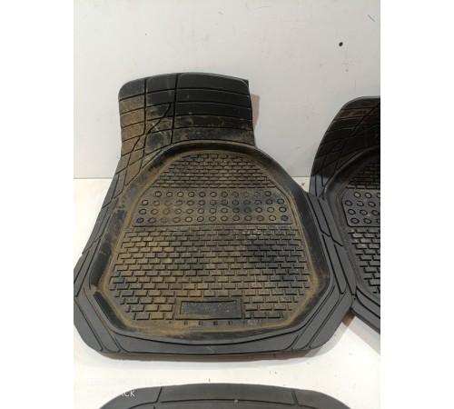 Комплект ковриков салона