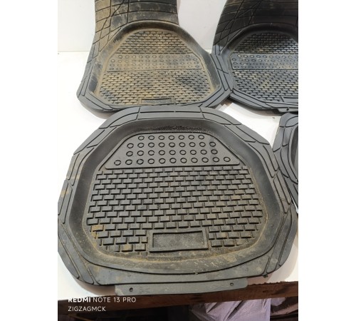 Комплект ковриков салона