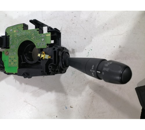 Подрулевой переключатель