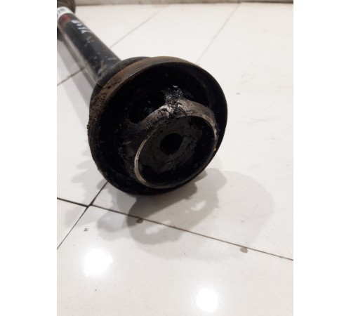 Привод (полуось) (задний правый)