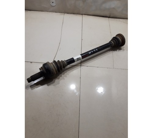 Привод (полуось) (задний правый)