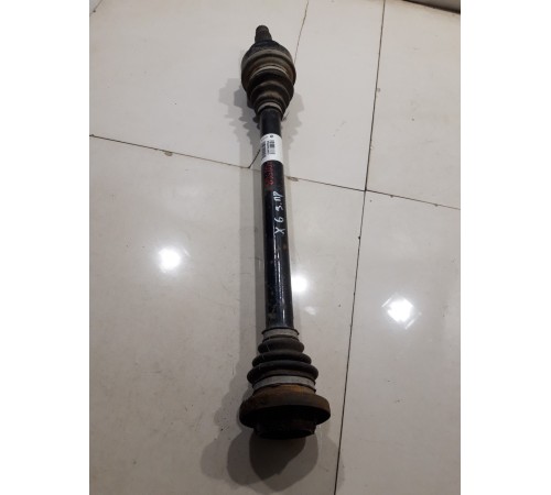 Привод (полуось) (задний правый)